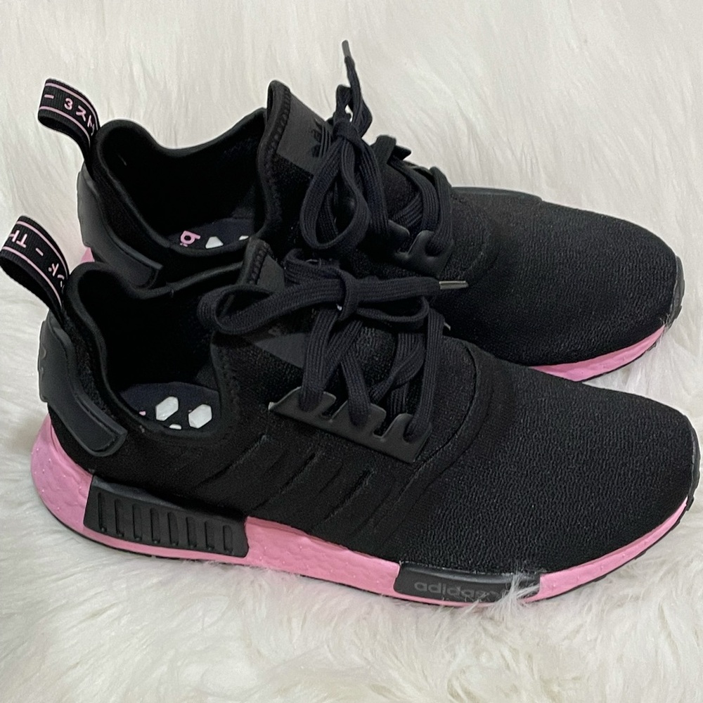 Women’s Adidas Sneakers